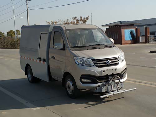 楚胜牌CSC5036TYHSC6型路面养护车