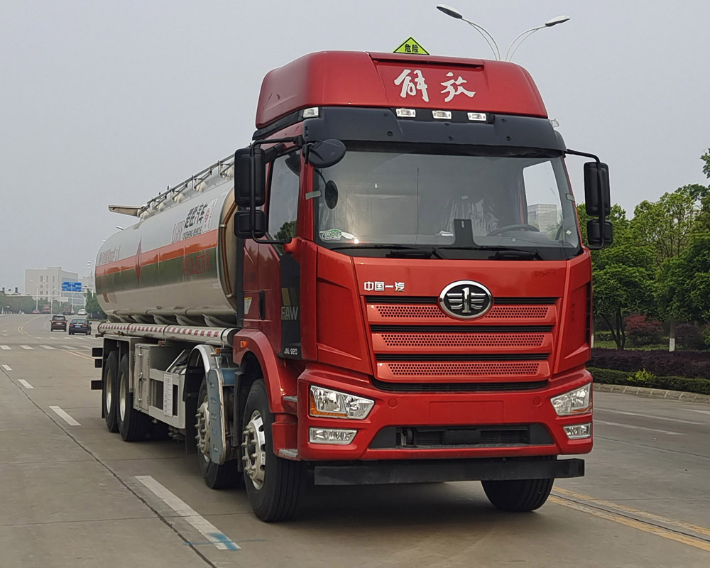 楚胜牌CSC5321GYYL6A型铝合金运油车