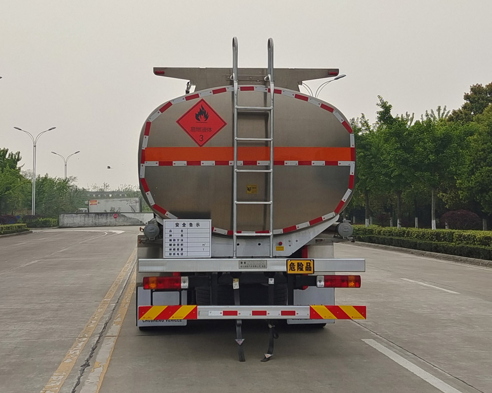 楚胜牌CSC5321GYYL6A型铝合金运油车