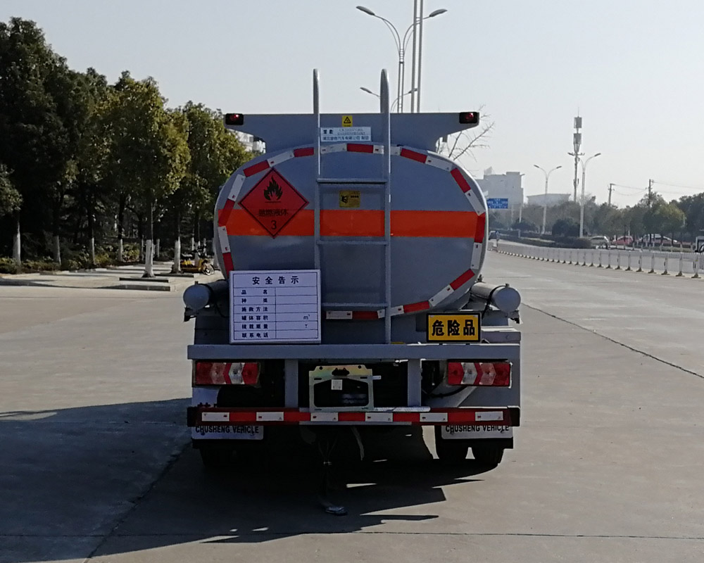 楚胜牌CSC5071GJYJH6A型加油车