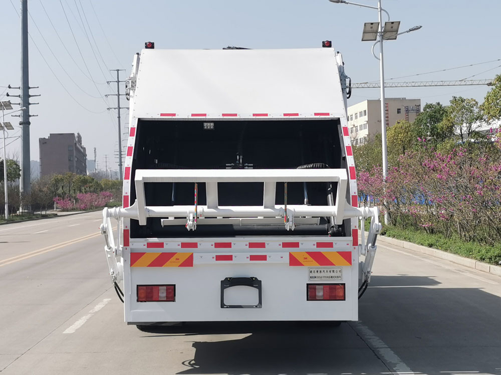 楚胜牌CSC5187ZYSZ6型压缩式垃圾车